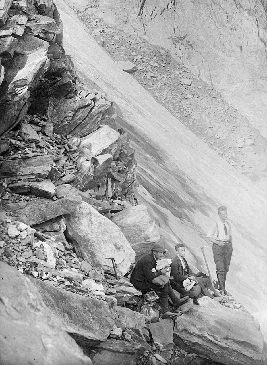 Wandervögel der Ortsgruppe Horgen - Tour auf den Piz Ner