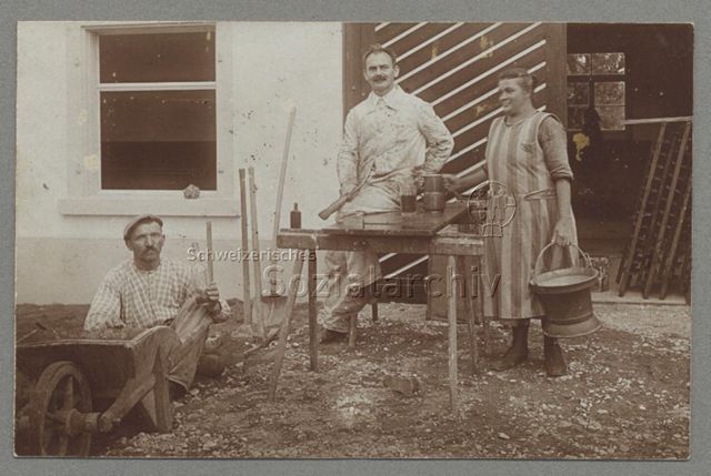 Maler, Mann mit Flasche, Frau mit Krug und Kessel, Thurgau, um 1930