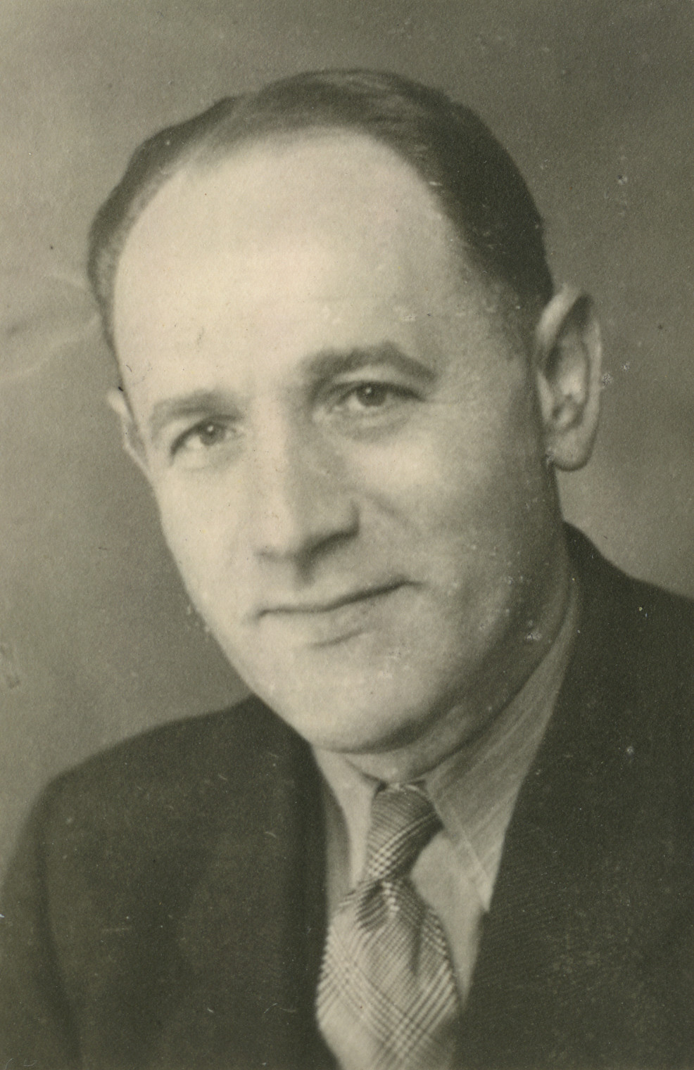 "Giacomo Bernasconi Vicepräsident des SAH. Vertritt den SGB in der Geschäftsleitung". Porträt von Giacomo Bernasconi