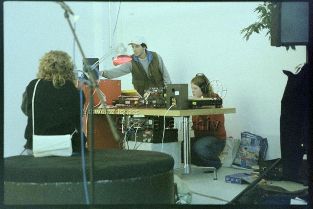Anne-Käthi Wehrli und Benjamin Sommerhalder als DJ