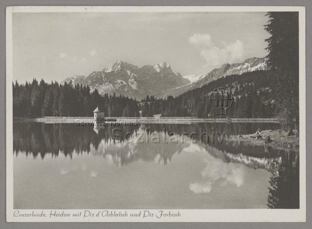 Lenzerheide, Heidsee mit Piz d'Arblatsch und Piz Forbisch