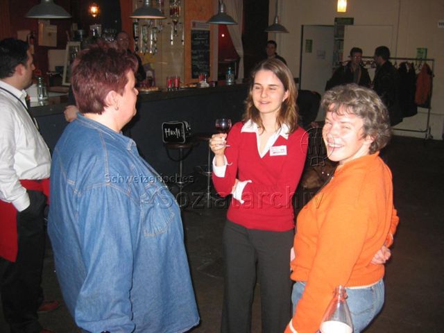 23. ILGA (International Lesbian, Gay, Bisexual, Trans and Intersex Association) World Conference – Geneva (27.03.–03.04.2006, Genf) – Konferenzteilnehmende, Simone Brander (mitte)