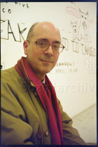 Porträt Tom Holert