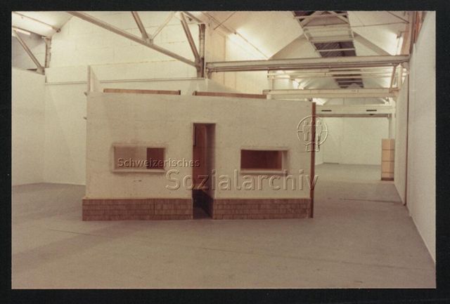 Ausstellungsansicht, Eric Hattan, ein Gebäude