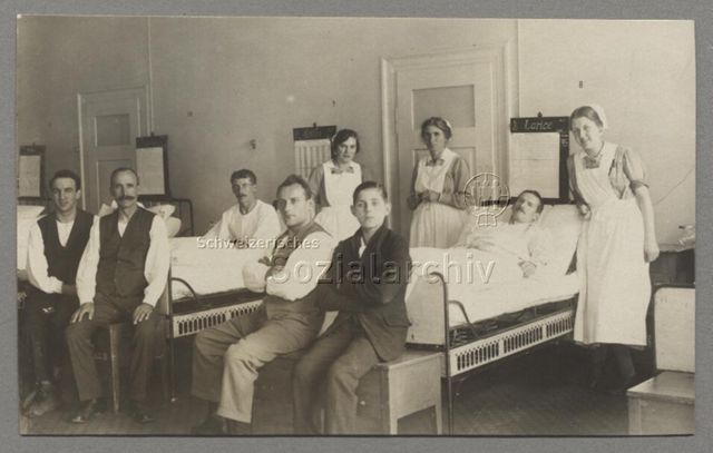 Krankenzimmer, Patienten, Krankenschwestern, um 1925