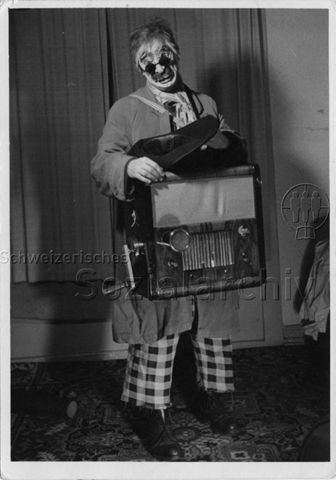 Foto aus Nachlass von Werner Dietrich - Maskenball im "Kreis" - "Werner Dietrich", ca. 1955