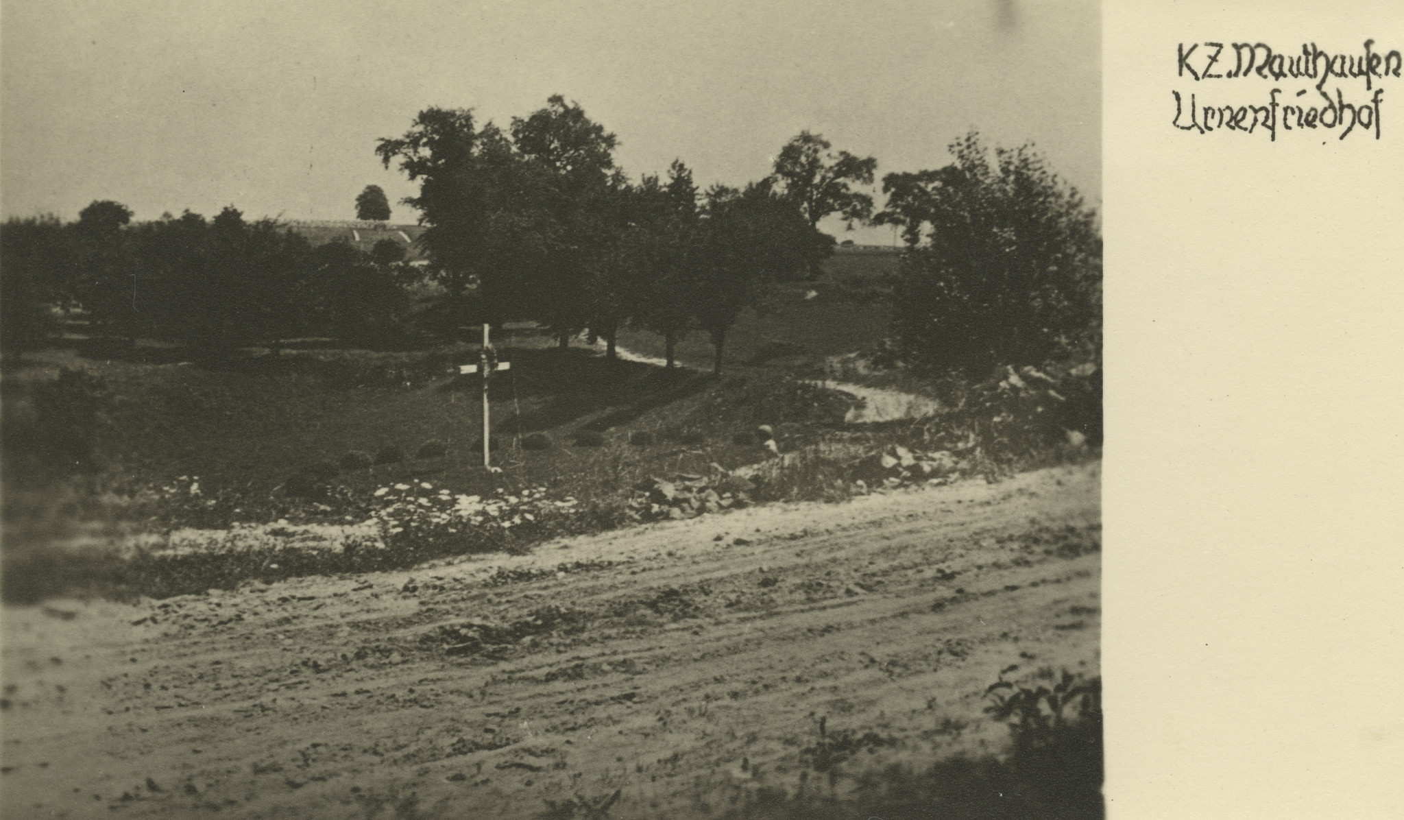 "KZ Mauthausen Urnenfriedhof"