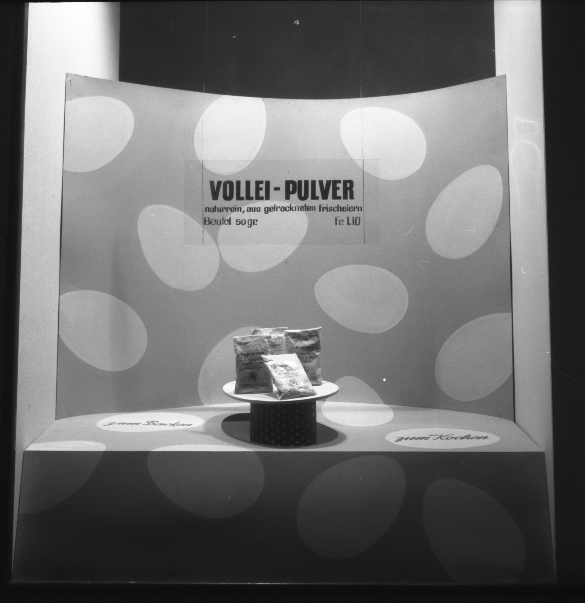 Schaufenster Filiale LVZ: "Vollei-Pulver naturrein, aus getrockneten Frischeiern"