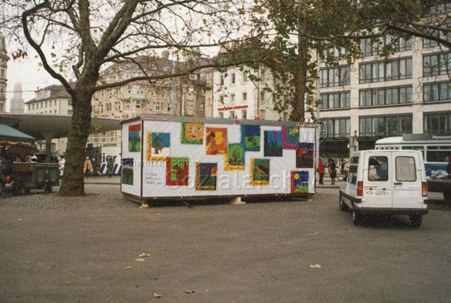Marken- und Kartenverkauf, Zürich - Rückansicht des Verkaufscontainers; um 1995