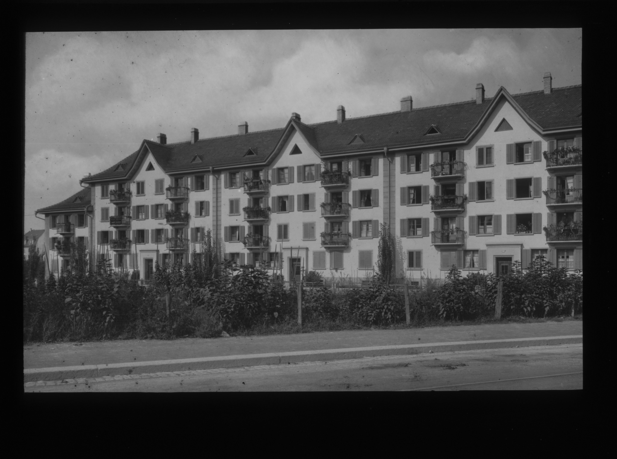 vermutlich Genossenschaftssiedlung an der Haldenstrasse in Zürich (Wiedikon)