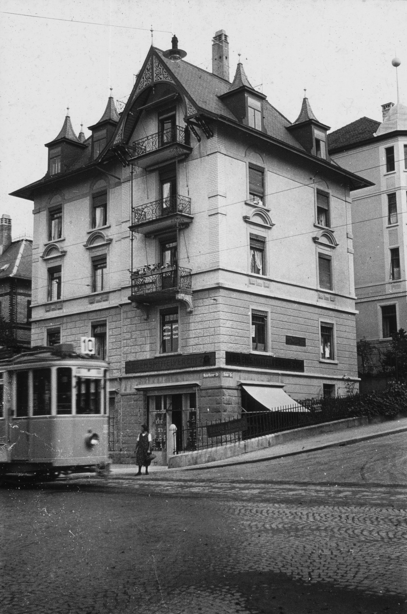 Dia: COOP/LVZ-Filiale: Winterthurerstrasse 66, Zürich; Aussenansicht.