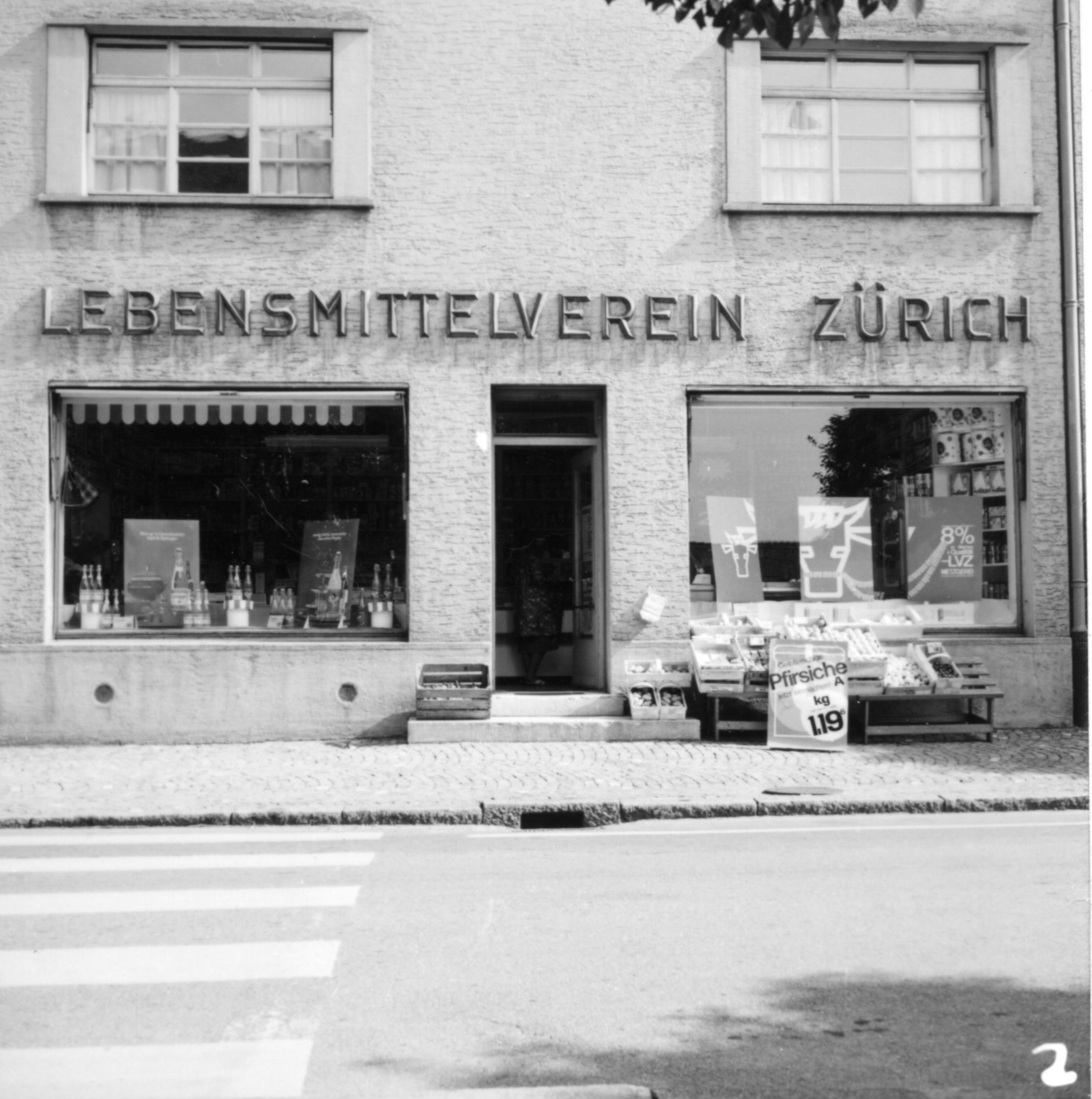 Laden des Lebensmittelvereins Zürich an der Hönggerstrasse: Aussenansicht