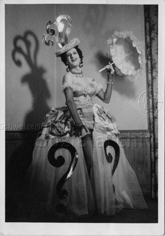 Bertie Wolf als Transvestit im "Kreis" - ca. 1950