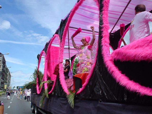 Pride Romande 2004 (10.07.2004, Genf) – Umzugswagen