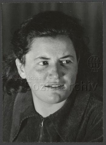 Efra Neri, verheiratet: Efra Mayer-Neri, Frau von Konrad Mayer (KPD), um 1940