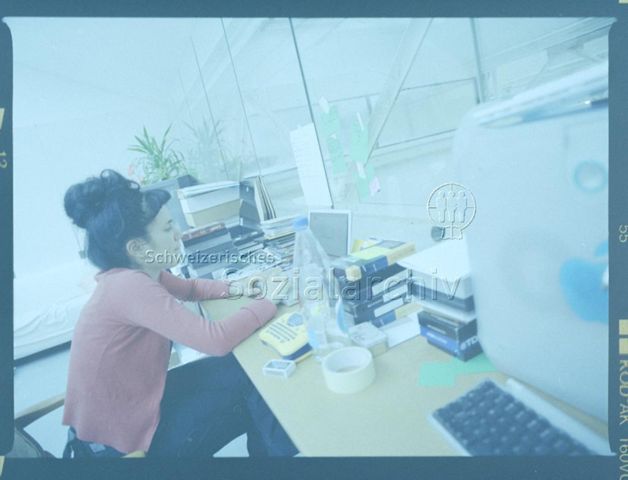 Marina Belobrovaja im Büro