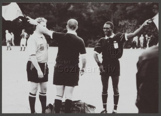 EuroGames 01.-04.06.2000 (Mai 2000, Zürich) – "Begegnung am schwulen Fussballturnier - Meeting at a gay soccer tournament"<br>