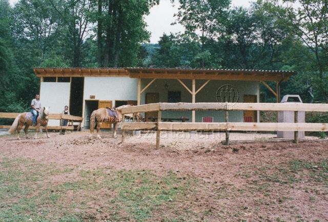 "Bosco della Bella" - Reitanlage, Stall, Pferde; 1997