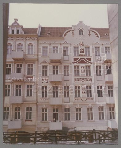 Hausfassade, Ostberlin (DDR), um 1975