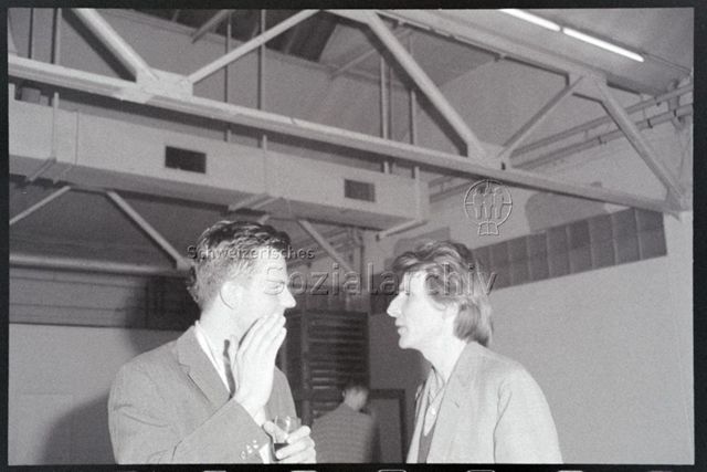 Vernissage, 1. April 1989, rechts: Edu Haubensak